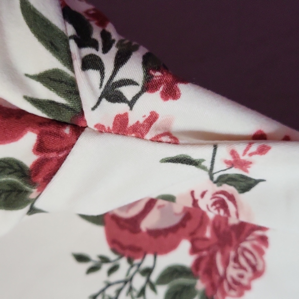 Bae City Floral Top - Picture 8 of 8